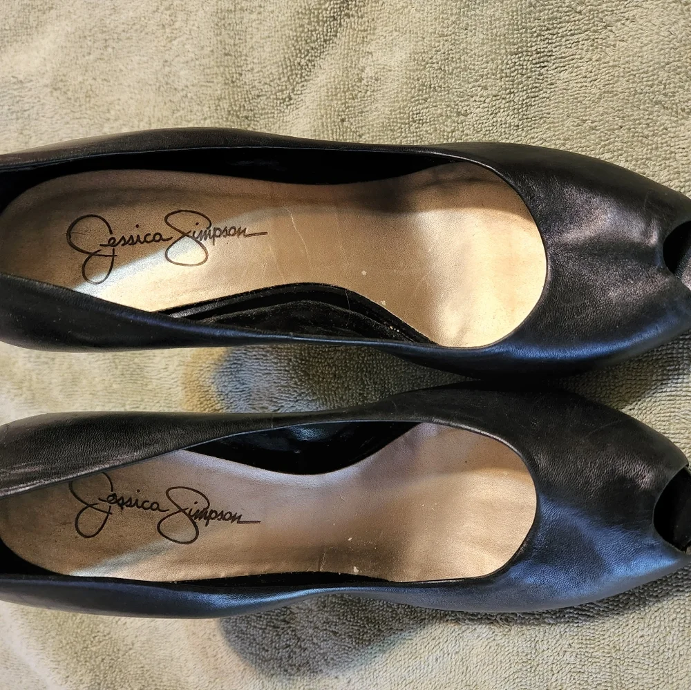 Jessica Simpson peep toe with two tone heel - Picture 1 of 8